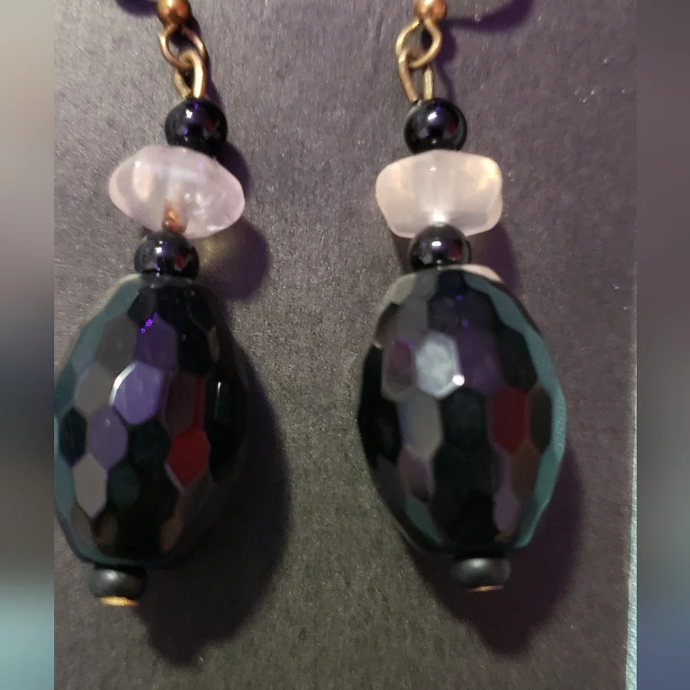Elegant Black and Pink Beaded Necklace